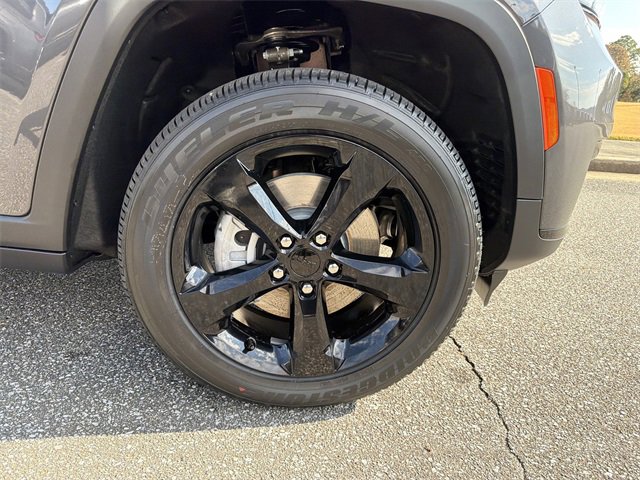 New 2025 Jeep Grand Cherokee L Altitude image 14