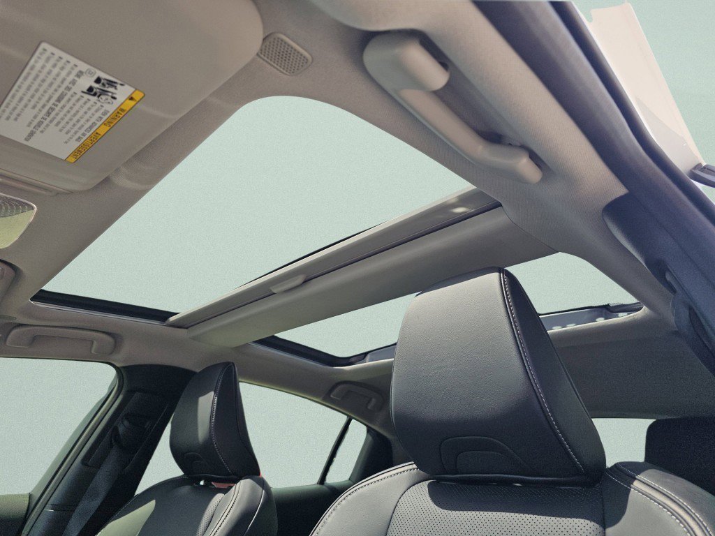 Used 2025 Toyota Prius AWD image 8