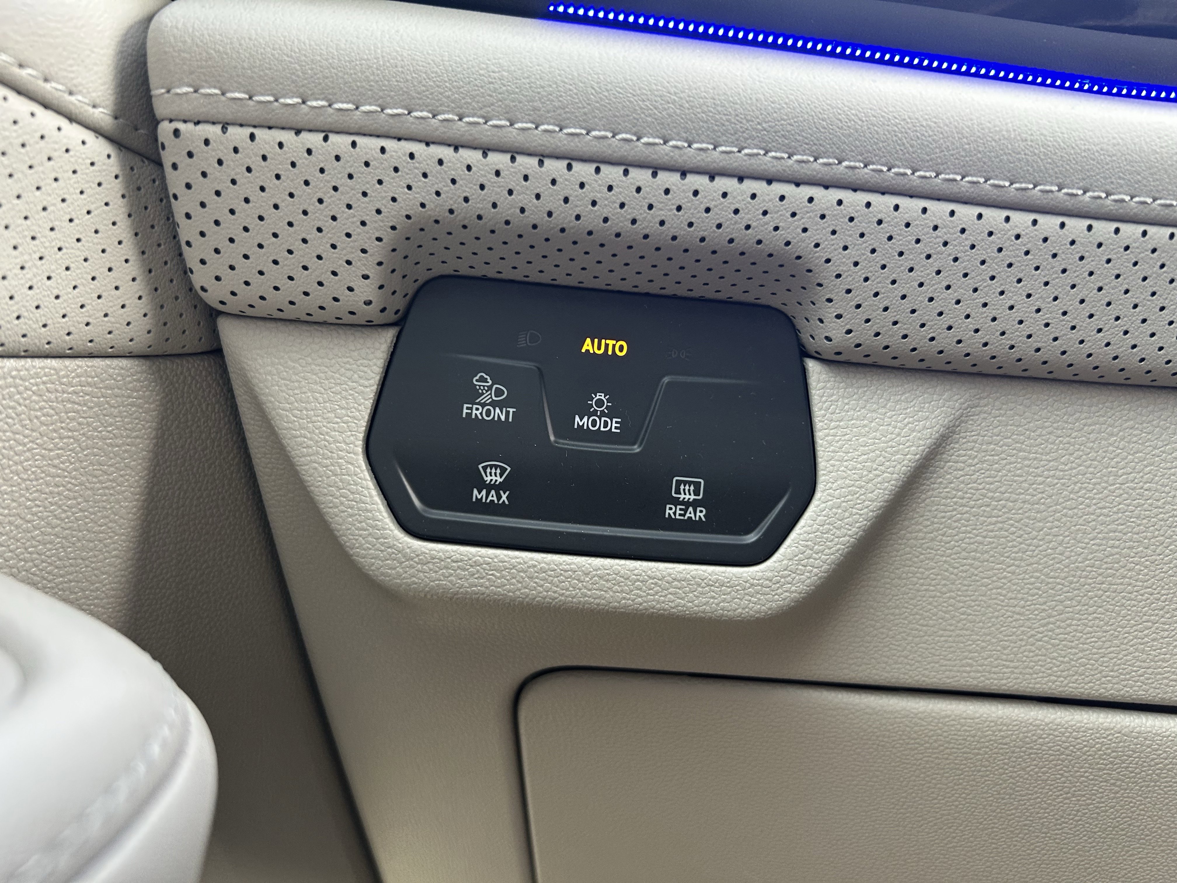 New 2026 Volkswagen Atlas SEL Premium R-Line image 17