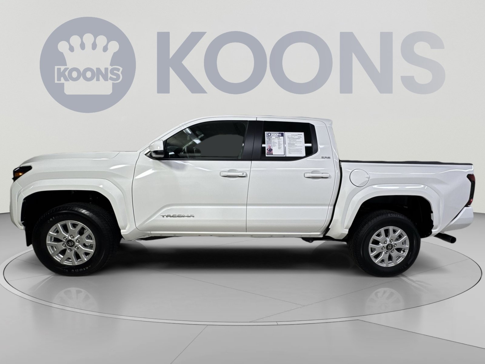 Used 2026 Toyota Tacoma SR5 AWD/4WD image 17