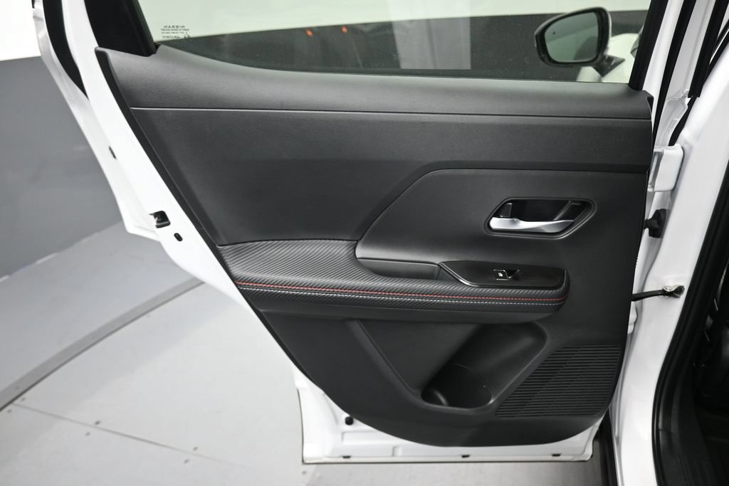 Used 2025 Nissan Kicks SR FWD image 28