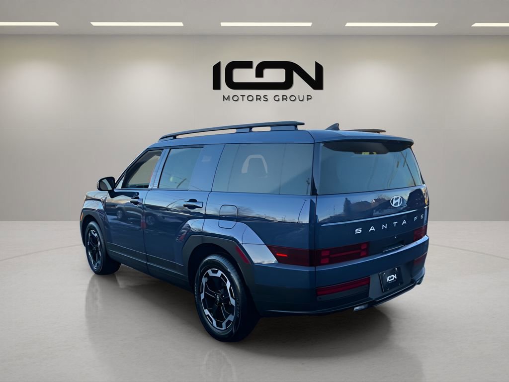 Used 2025 Hyundai Santa Fe SEL image 3
