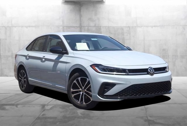 Used 2025 Volkswagen Jetta Sport FWD image 2