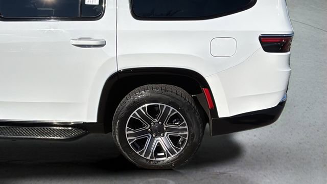 Used 2024 Jeep Wagoneer Series II w/ Flexible Seating Group image 35