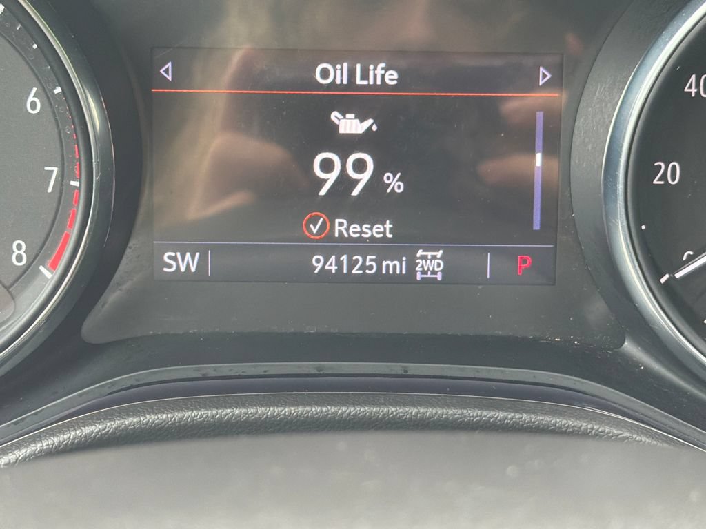 Used 2021 Buick Encore GX Preferred w/ Cold Weather Comfort Package AWD/4WD image 21