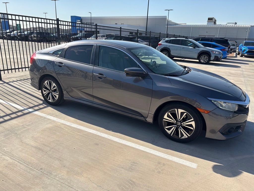 Used 2017 Honda Civic EX-T image 9