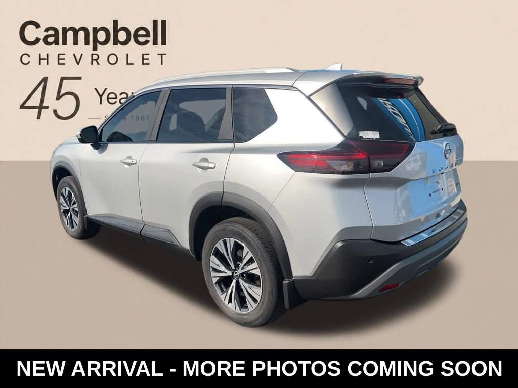 Used 2023 Nissan Rogue SV w/ SV Premium B Package FWD image 3