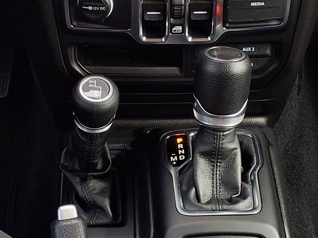 Used 2023 Jeep Wrangler Unlimited Sport AWD/4WD image 17
