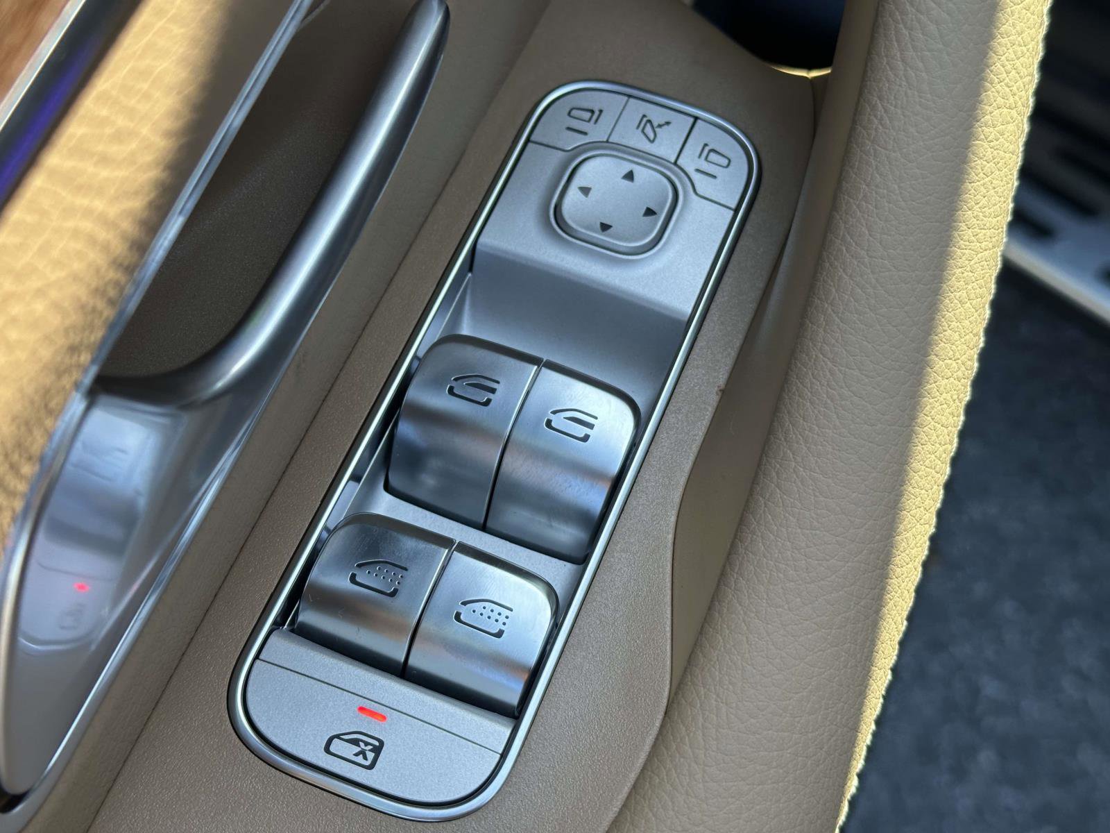 New 2026 Mercedes-Benz GLS 450 4MATIC image 12