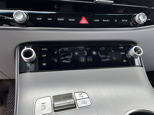 New 2026 Genesis GV70 2.5T Advanced image 30