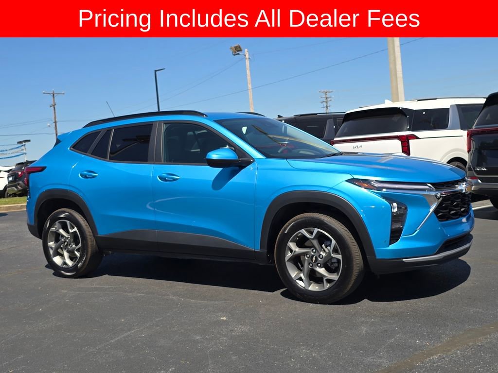 Used 2025 Chevrolet Trax LT