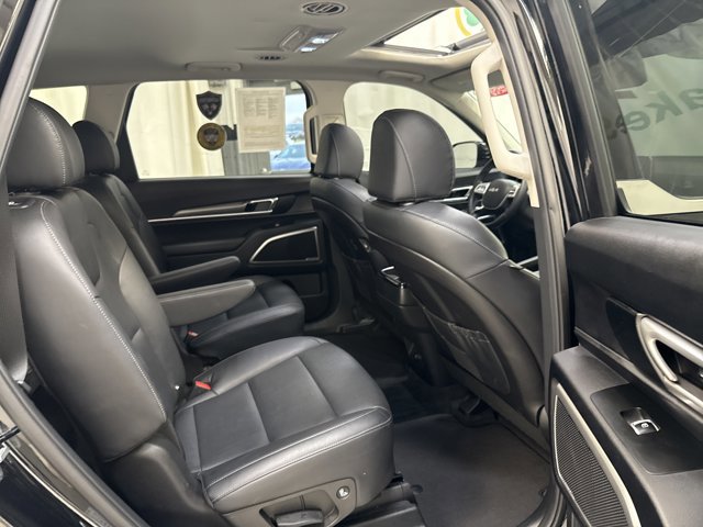Used 2022 Kia Telluride S image 33