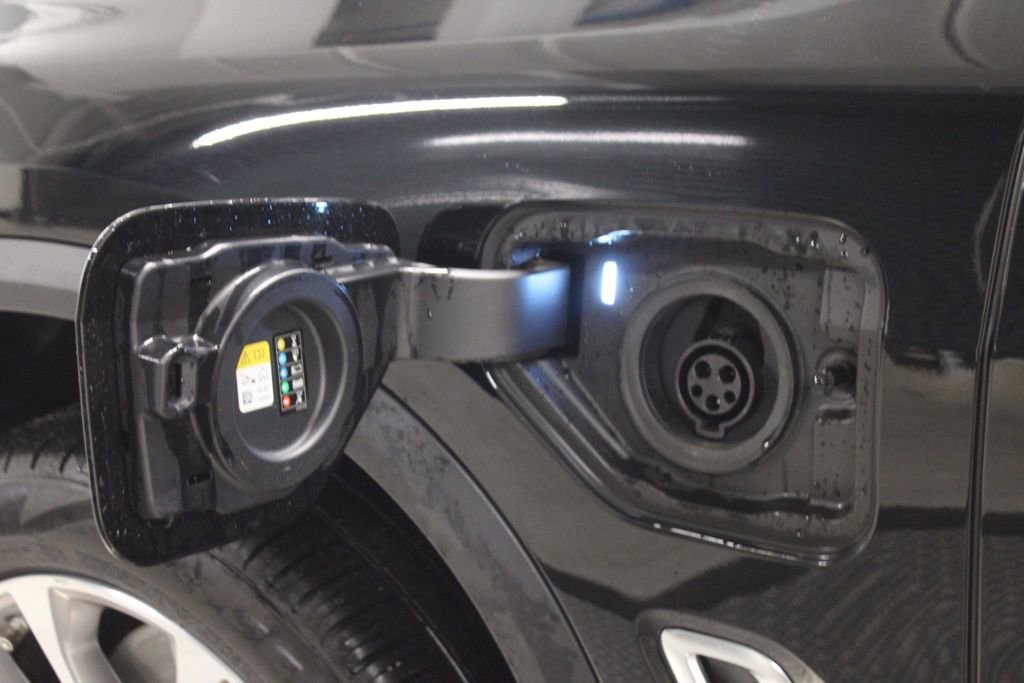 Used 2022 BMW X5 xDrive45e AWD/4WD image 12