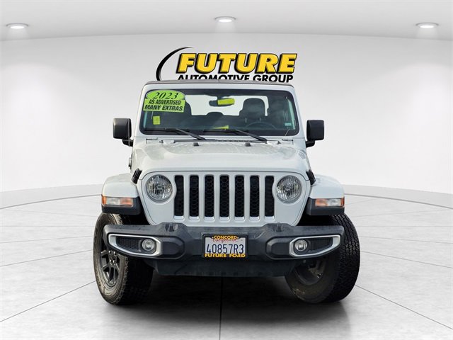 Used 2023 Jeep Gladiator Overland image 3