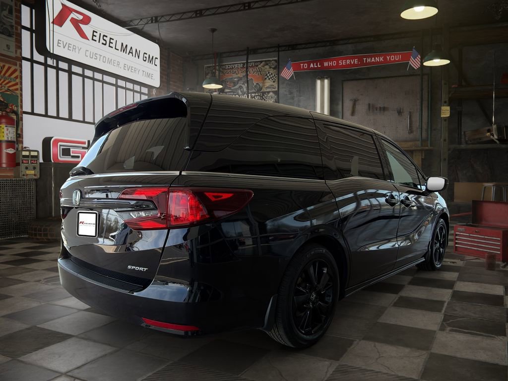 Used 2023 Honda Odyssey Sport image 3