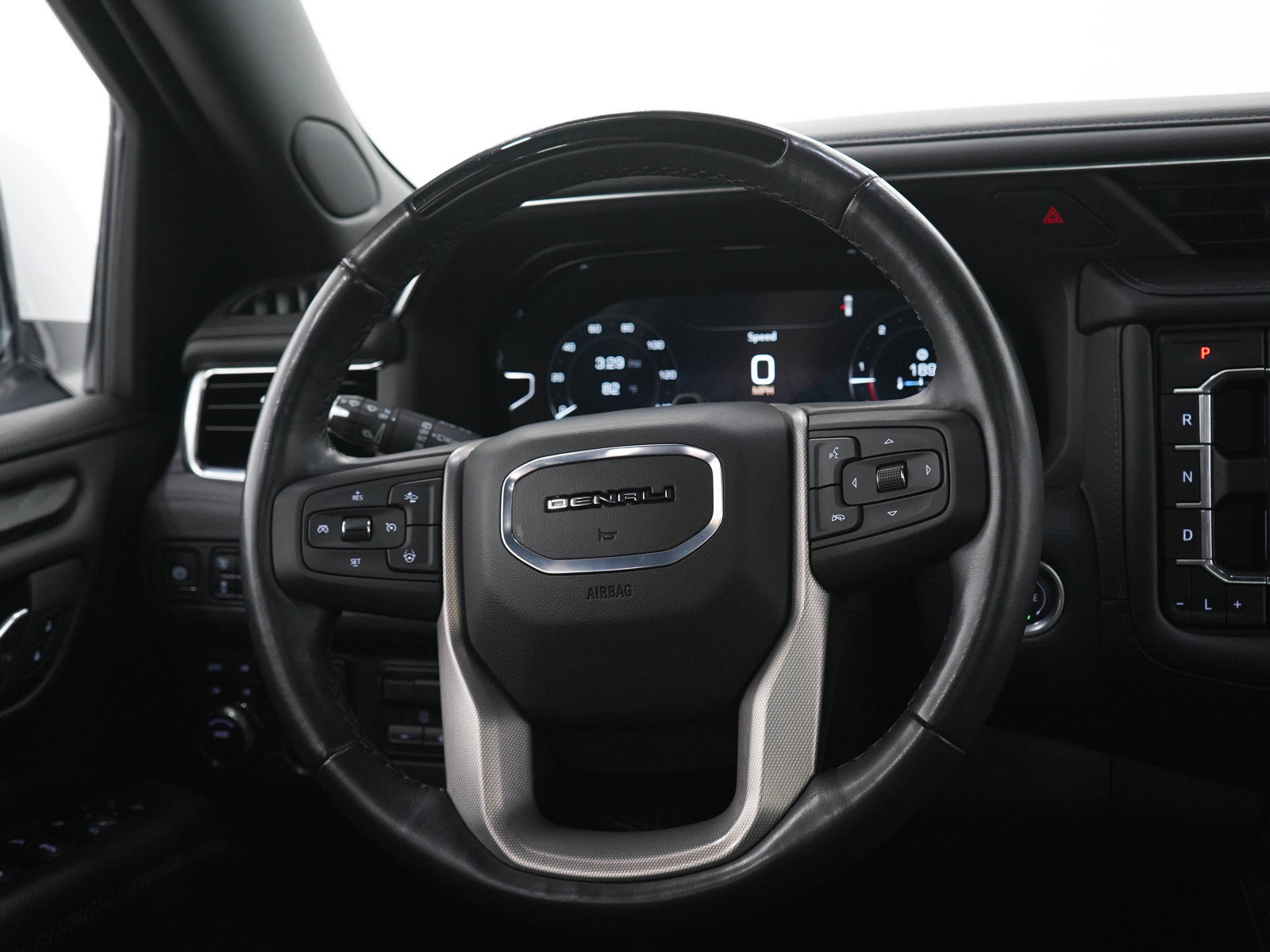 Used 2024 GMC Yukon Denali w/ Advanced Technology Package AWD/4WD image 20
