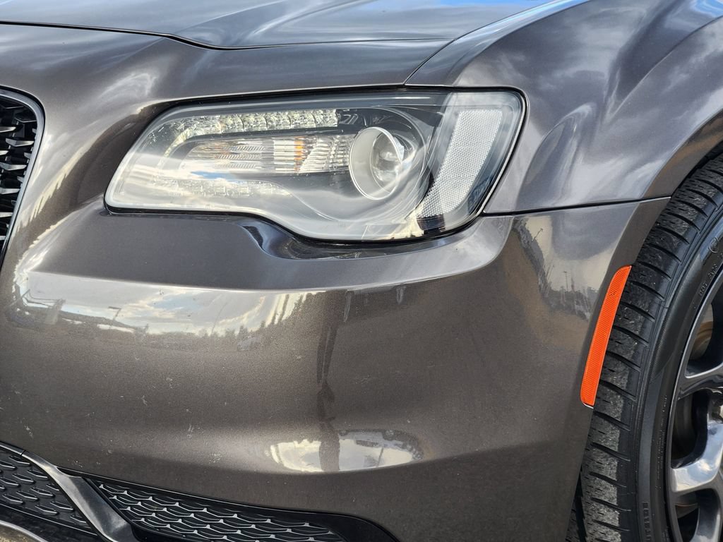 Used 2023 Chrysler 300 Touring w/ Sport Appearance Package RWD image 8