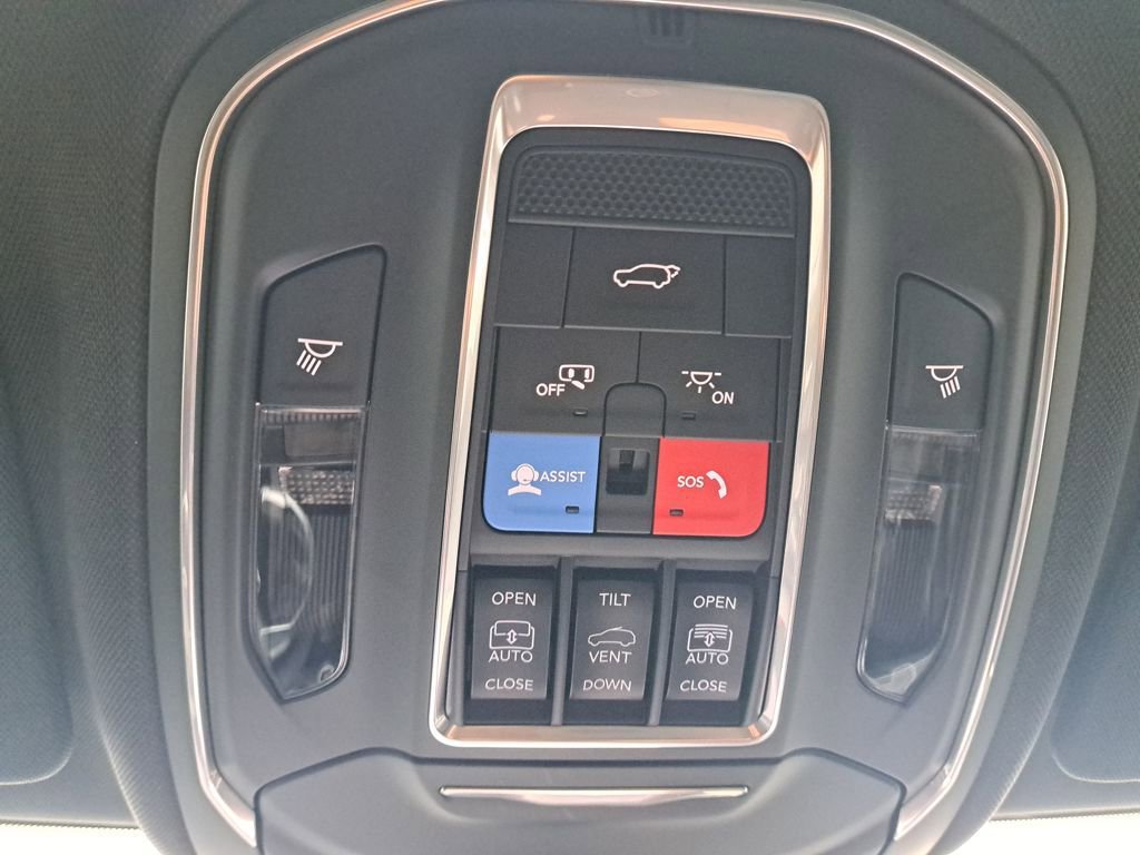 New 2025 Jeep Grand Cherokee L Limited w/ Luxury Tech Group II image 26