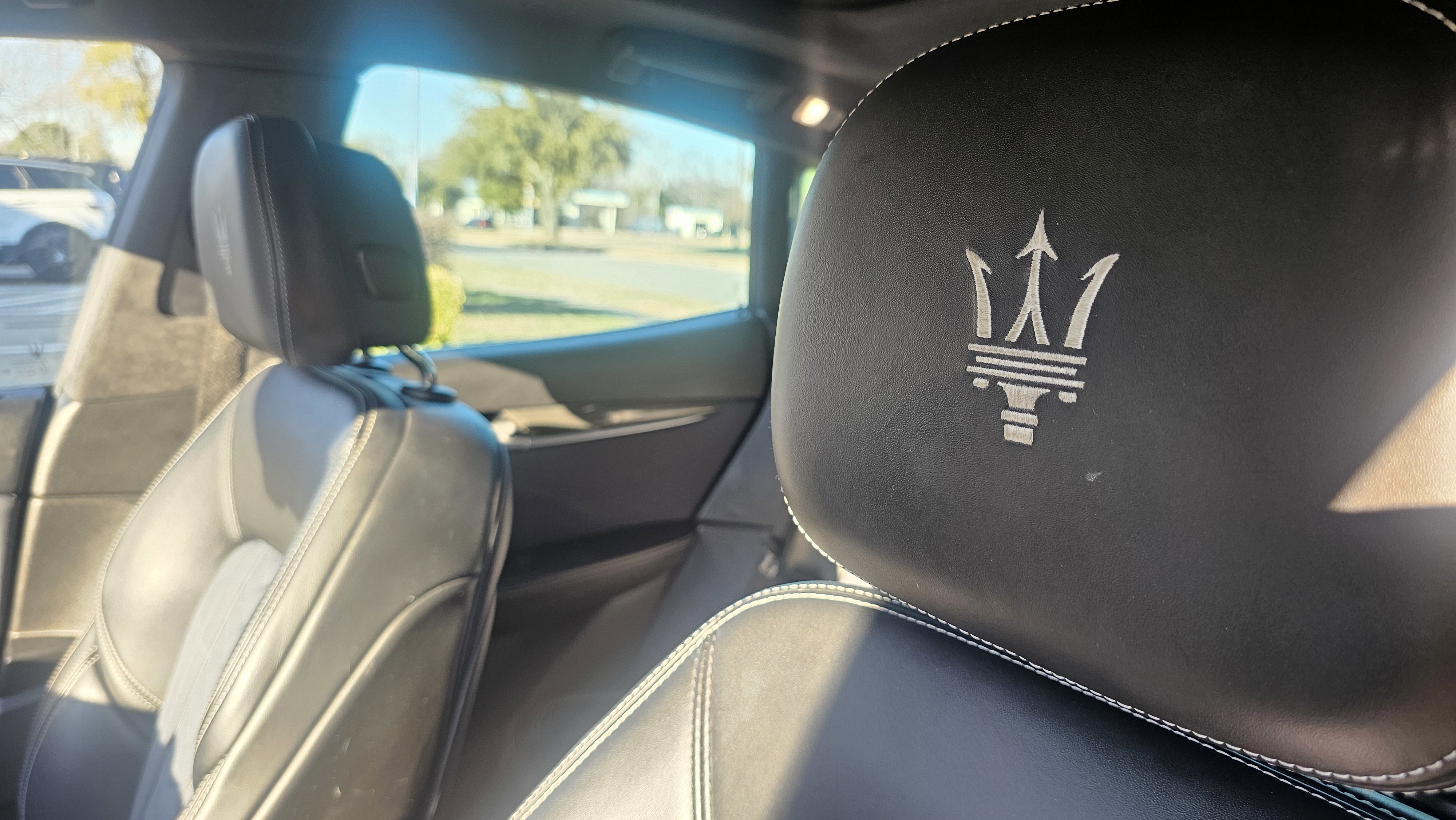 Used 2021 Maserati Levante GranLusso image 28