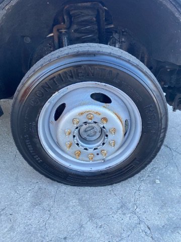 Used 2013 Ford F550 Full Dump and Plows w/ Payload Upgrade Pkg image 30