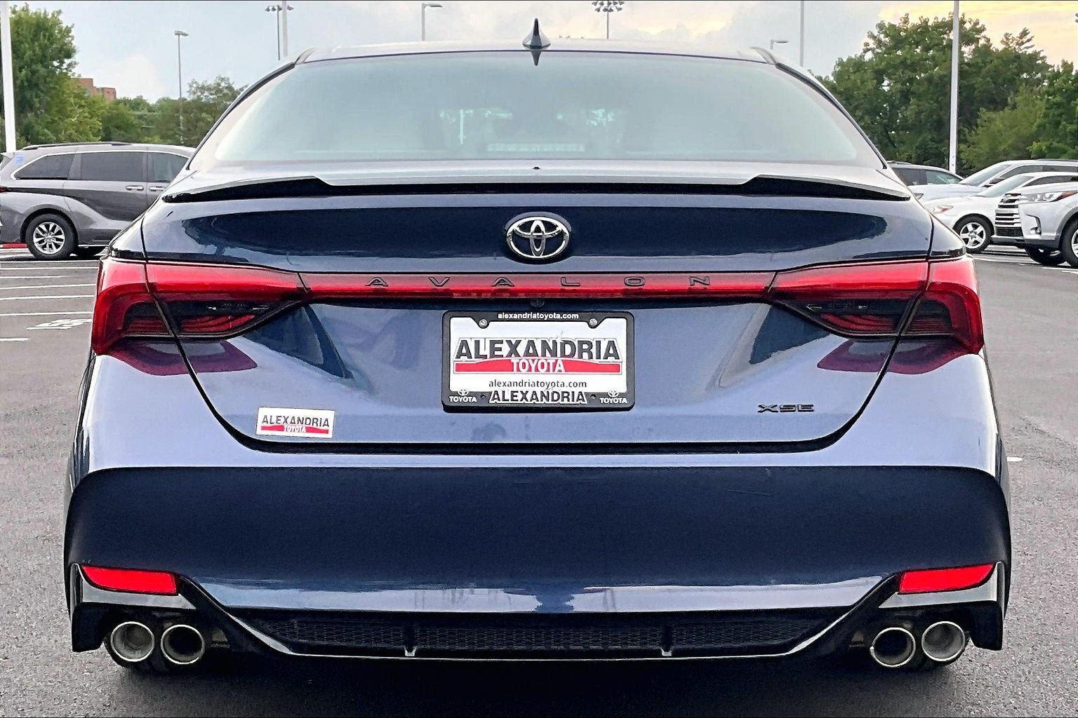 Used 2020 Toyota Avalon XSE w/ All Weather Liner Package FWD image 4