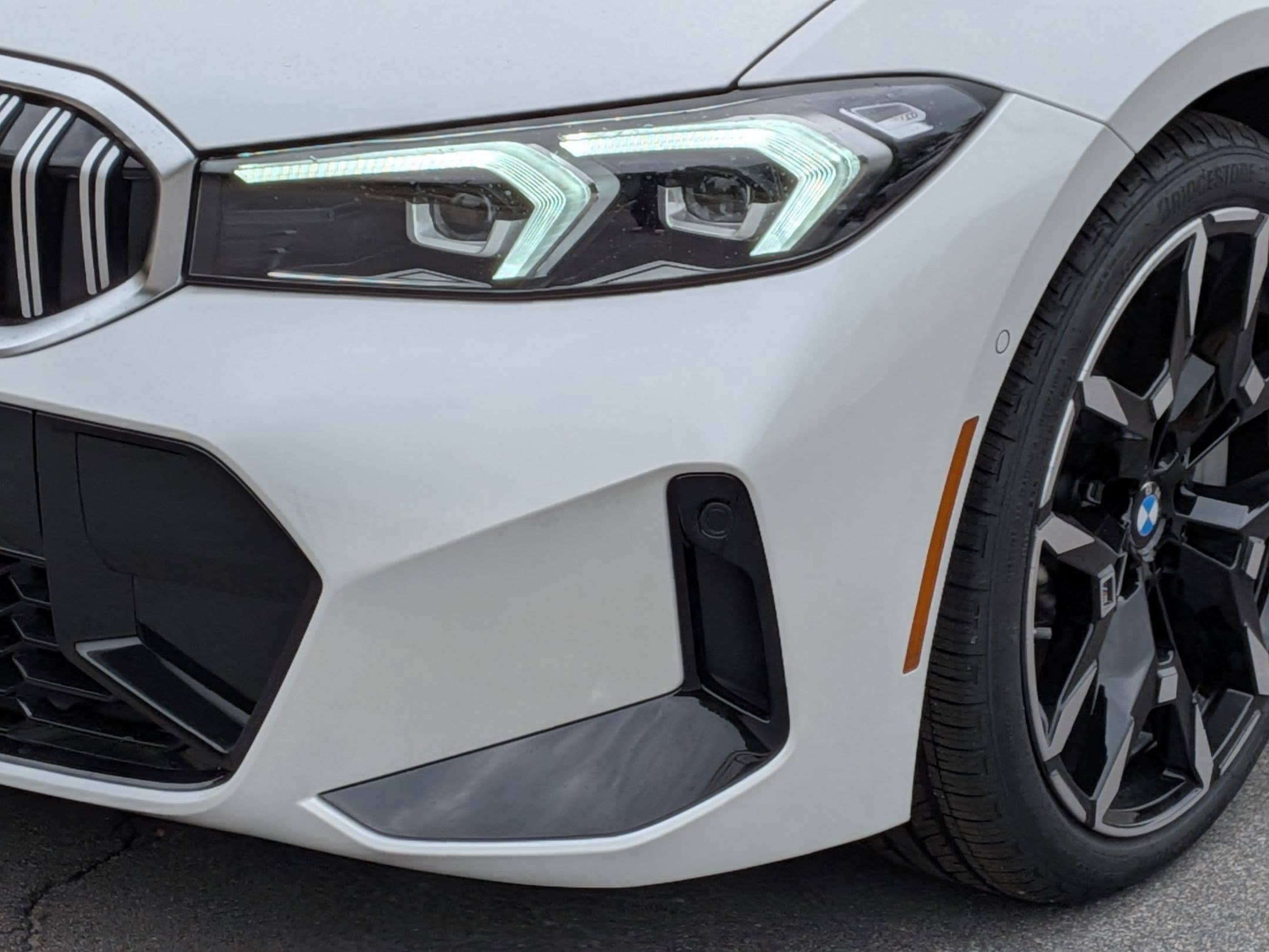 New 2026 BMW 330i Sedan w/ M Sport Package RWD image 9