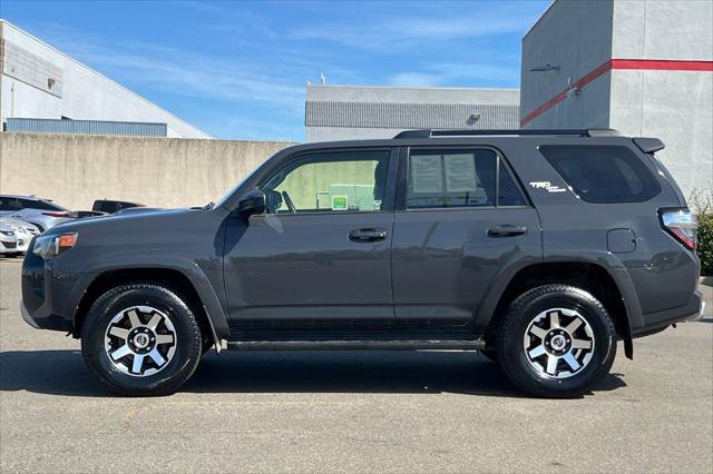 Certified 2024 Toyota 4Runner TRD Off-Road AWD/4WD image 9