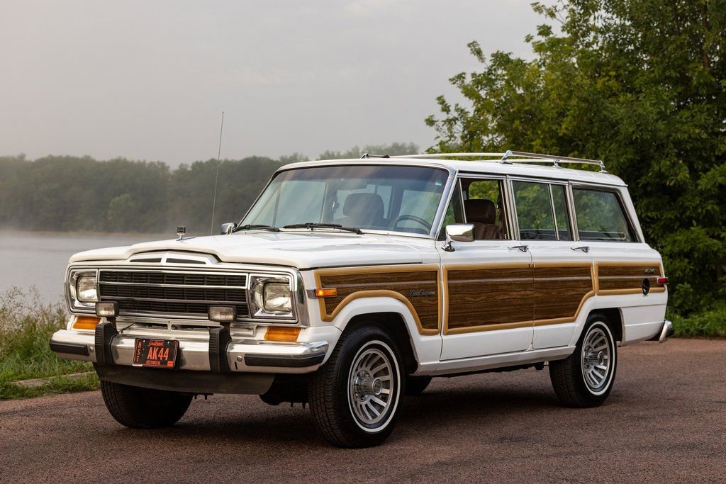 Used 1989 Jeep Grand Wagoneer AWD/4WD image 57