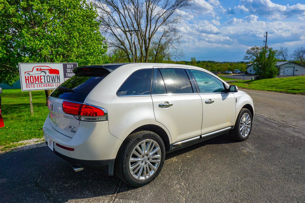 Used 2013 Lincoln MKX AWD image 3