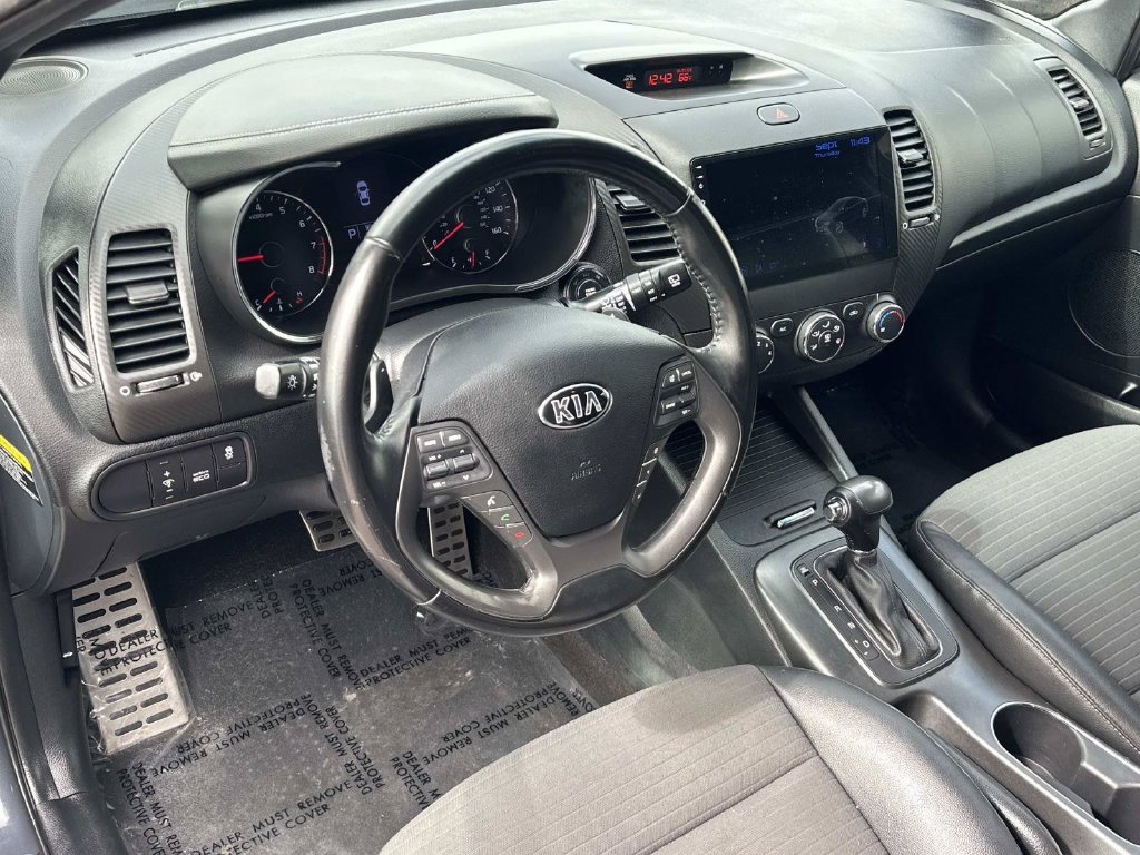 Used 2016 Kia Forte SX FWD image 10