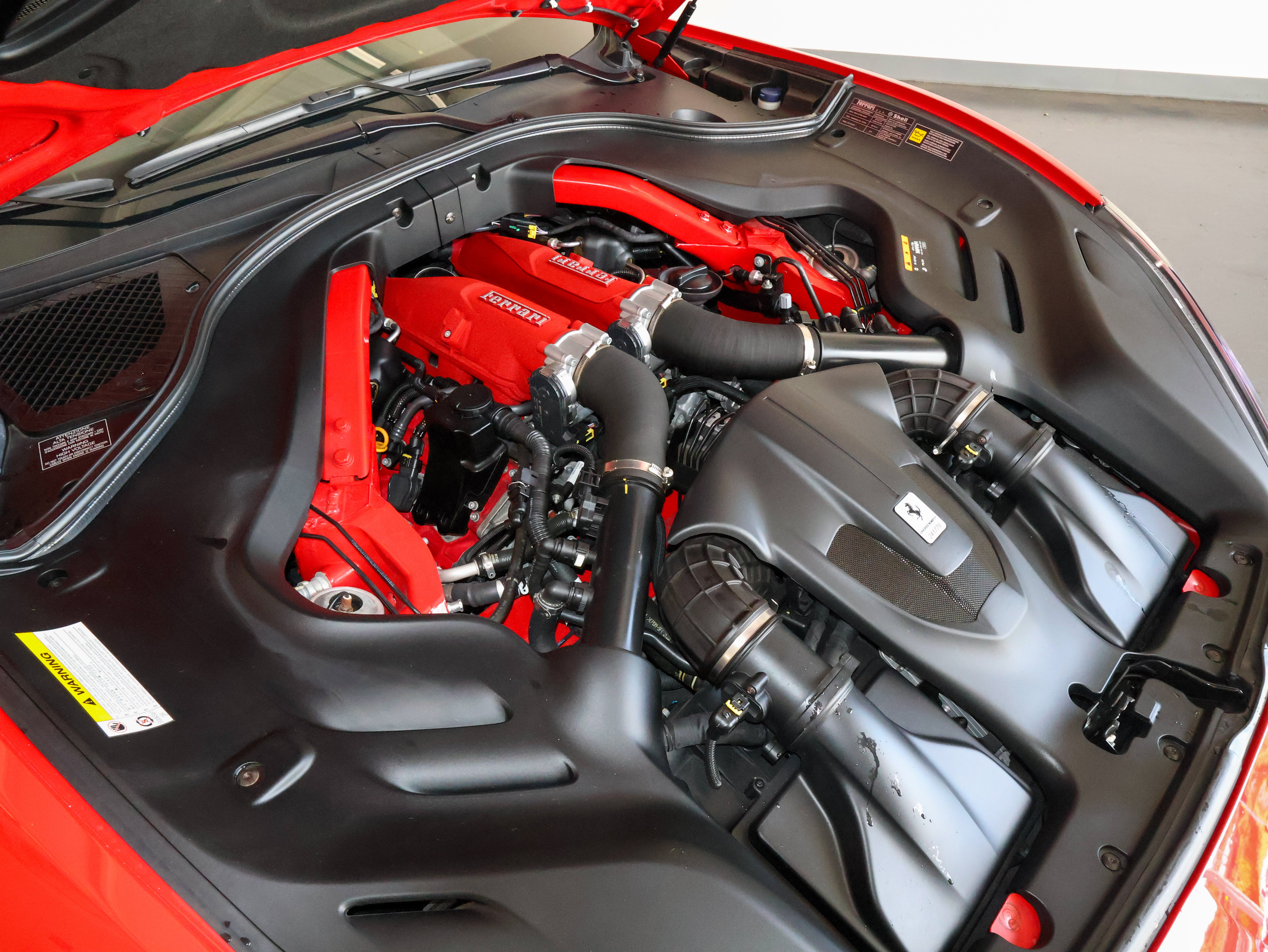 Used 2019 Ferrari Portofino RWD image 59