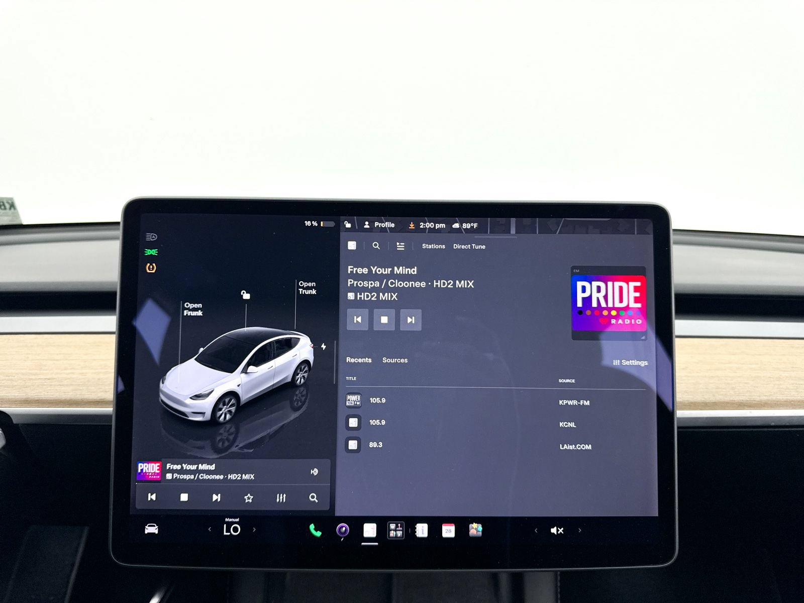 Used 2022 Tesla Model Y Long Range AWD/4WD image 5