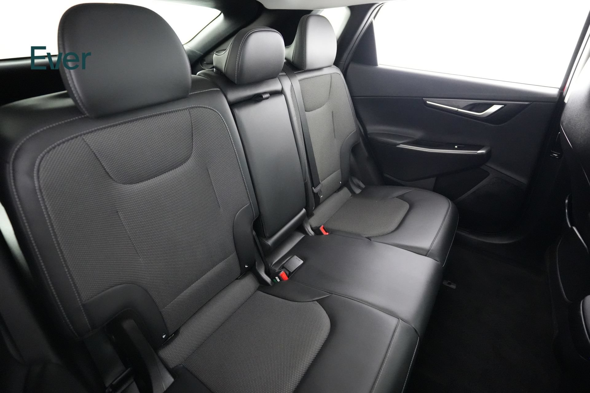 Used 2024 Kia EV6 Light RWD image 5