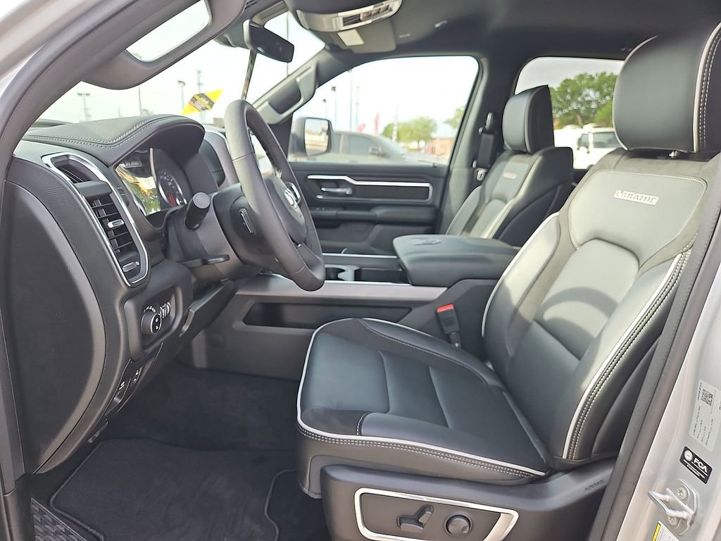 New 2026 RAM 1500 Laramie AWD/4WD image 15