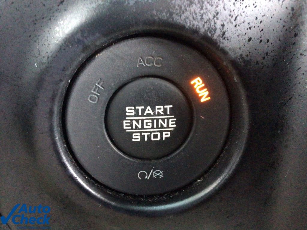 Used 2022 Jeep Wrangler Unlimited Sahara w/ Cold Weather Group image 31