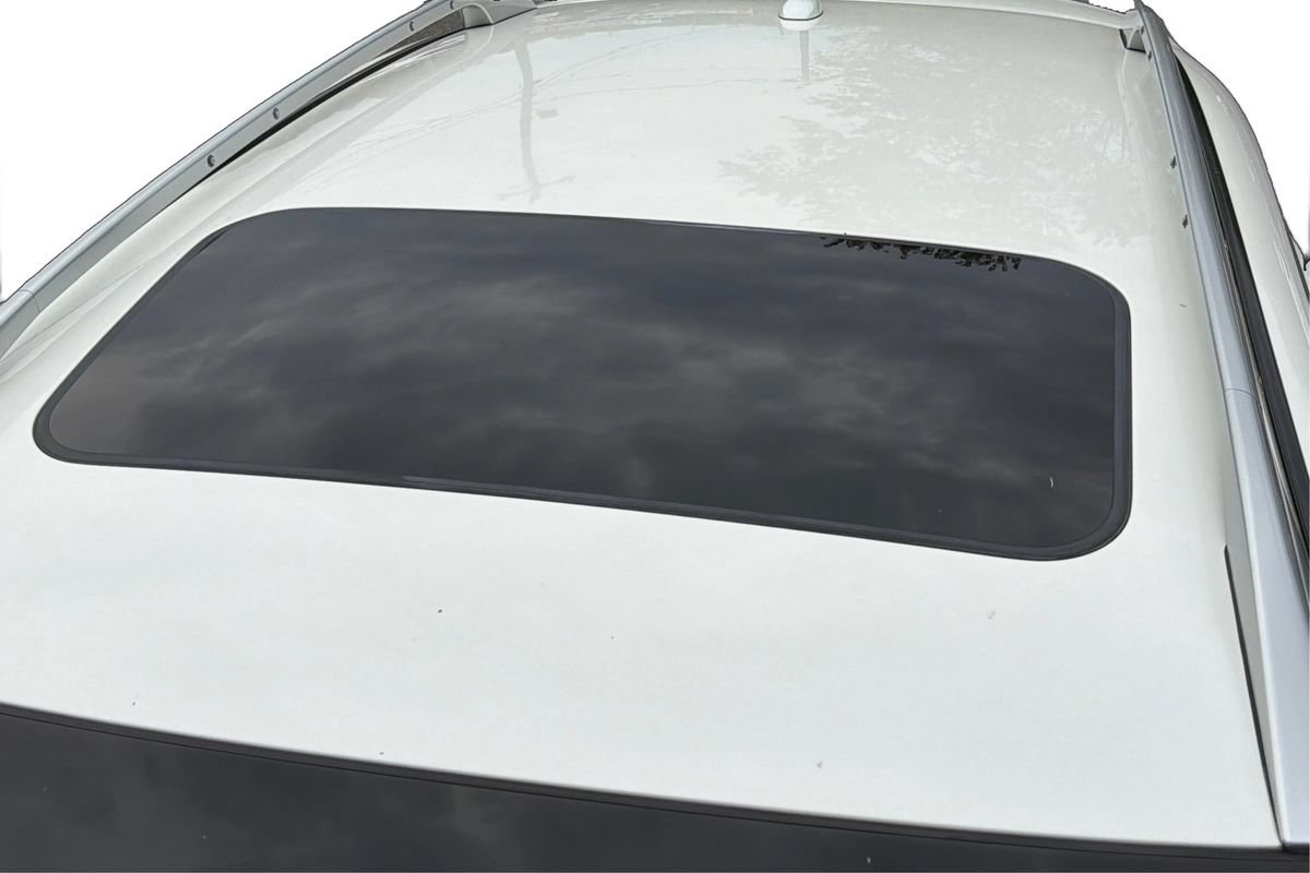 Used 2017 INFINITI QX50 AWD w/ Premium Plus Package image 11