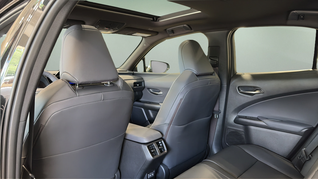 New 2026 Lexus UX 300h AWD image 18