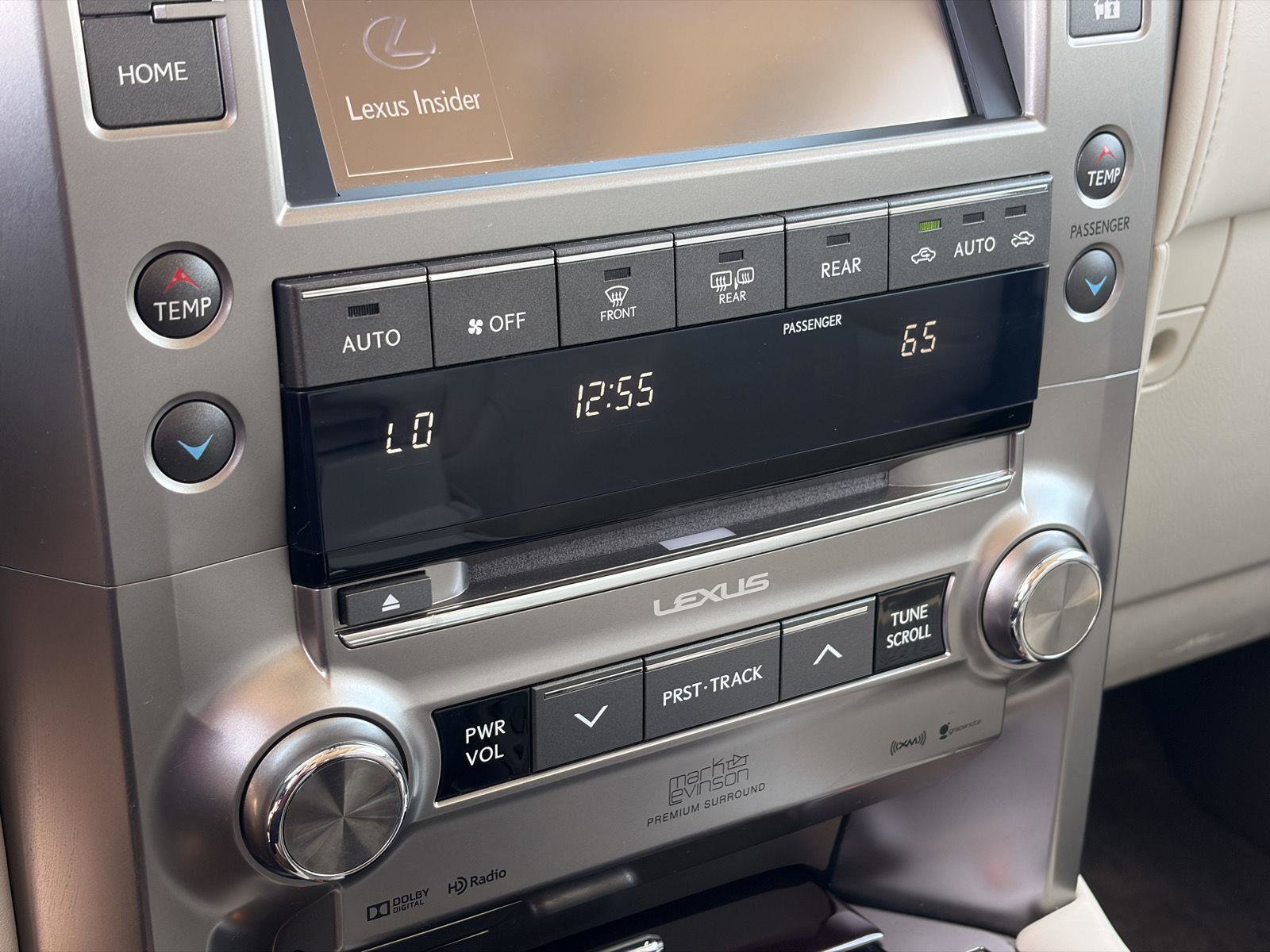 Used 2016 Lexus GX 460 Luxury w/ Preferred Accessory Package image 21