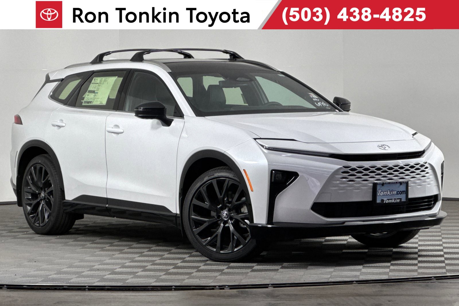 New 2025 Toyota Crown Signia