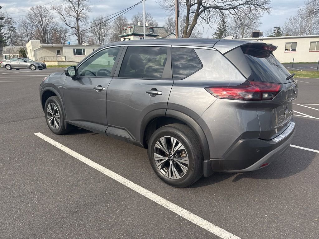 Used 2023 Nissan Rogue SV image 7