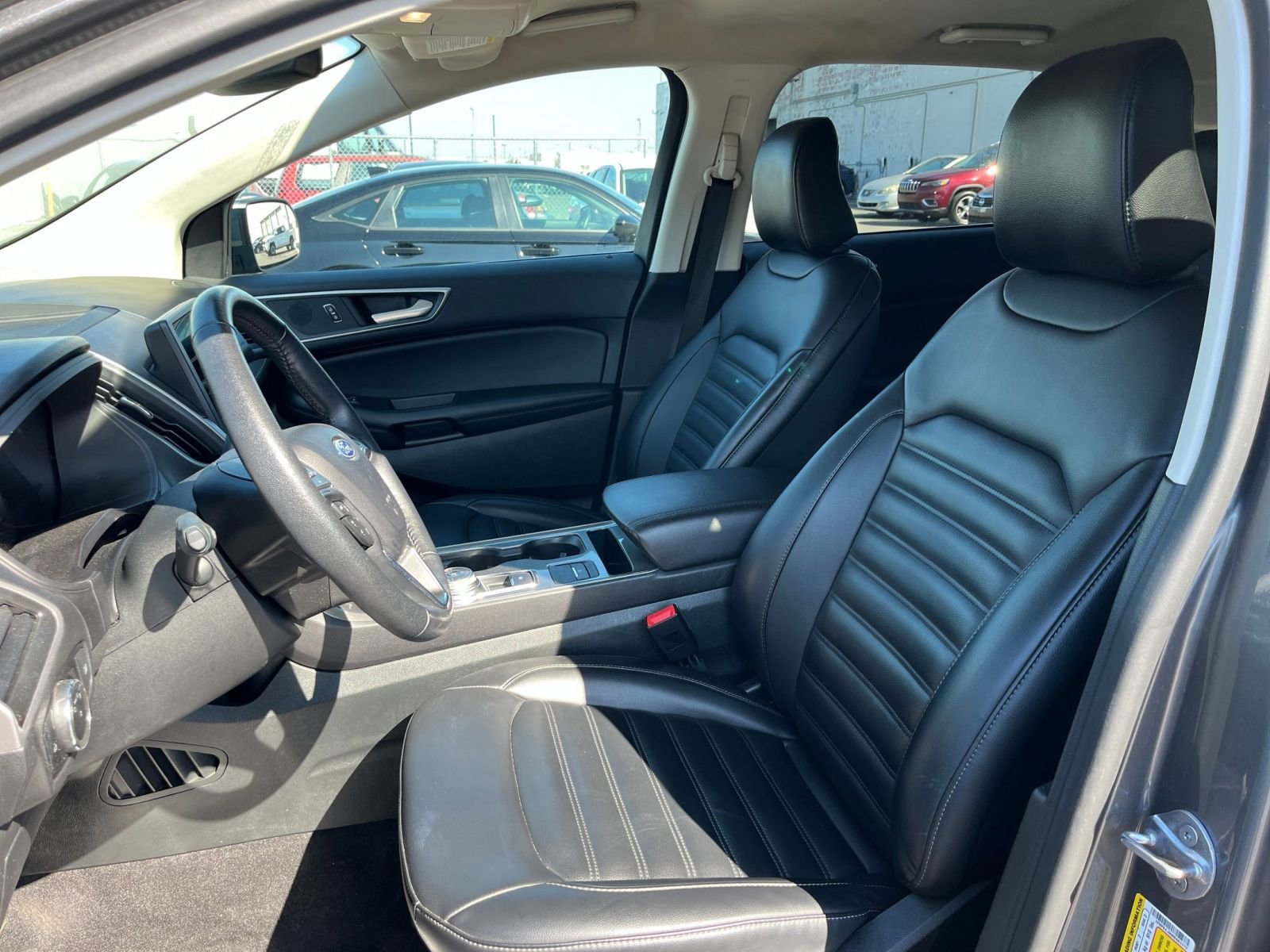 Used 2024 Ford Edge SEL image 36