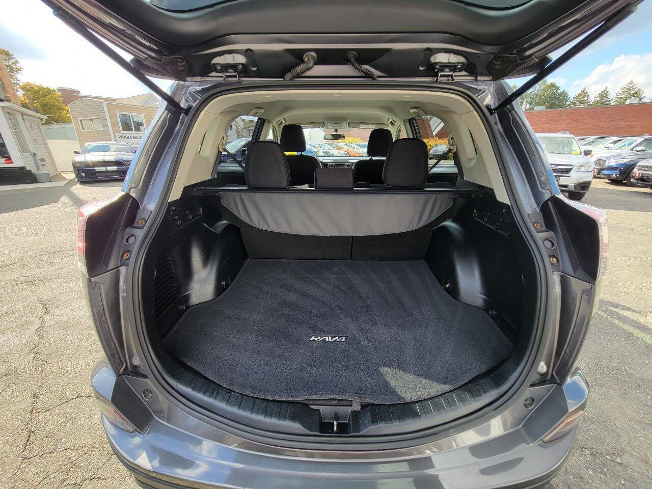Used 2016 Toyota RAV4 LE AWD/4WD image 26