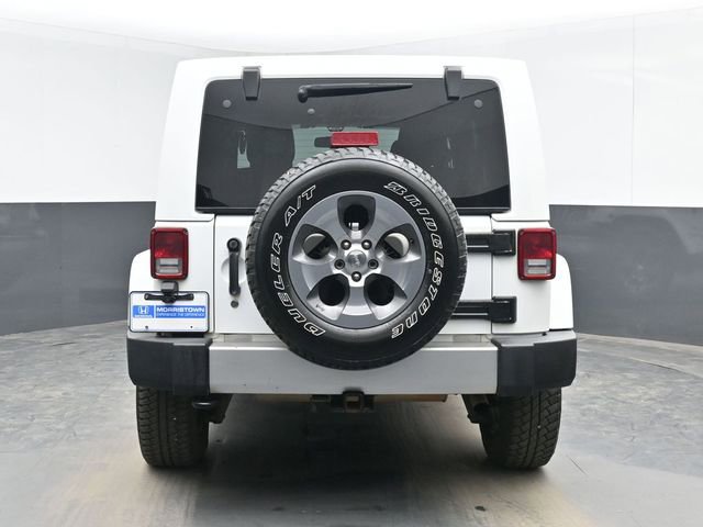 Used 2017 Jeep Wrangler Unlimited Sahara w/ Connectivity Group AWD/4WD image 9