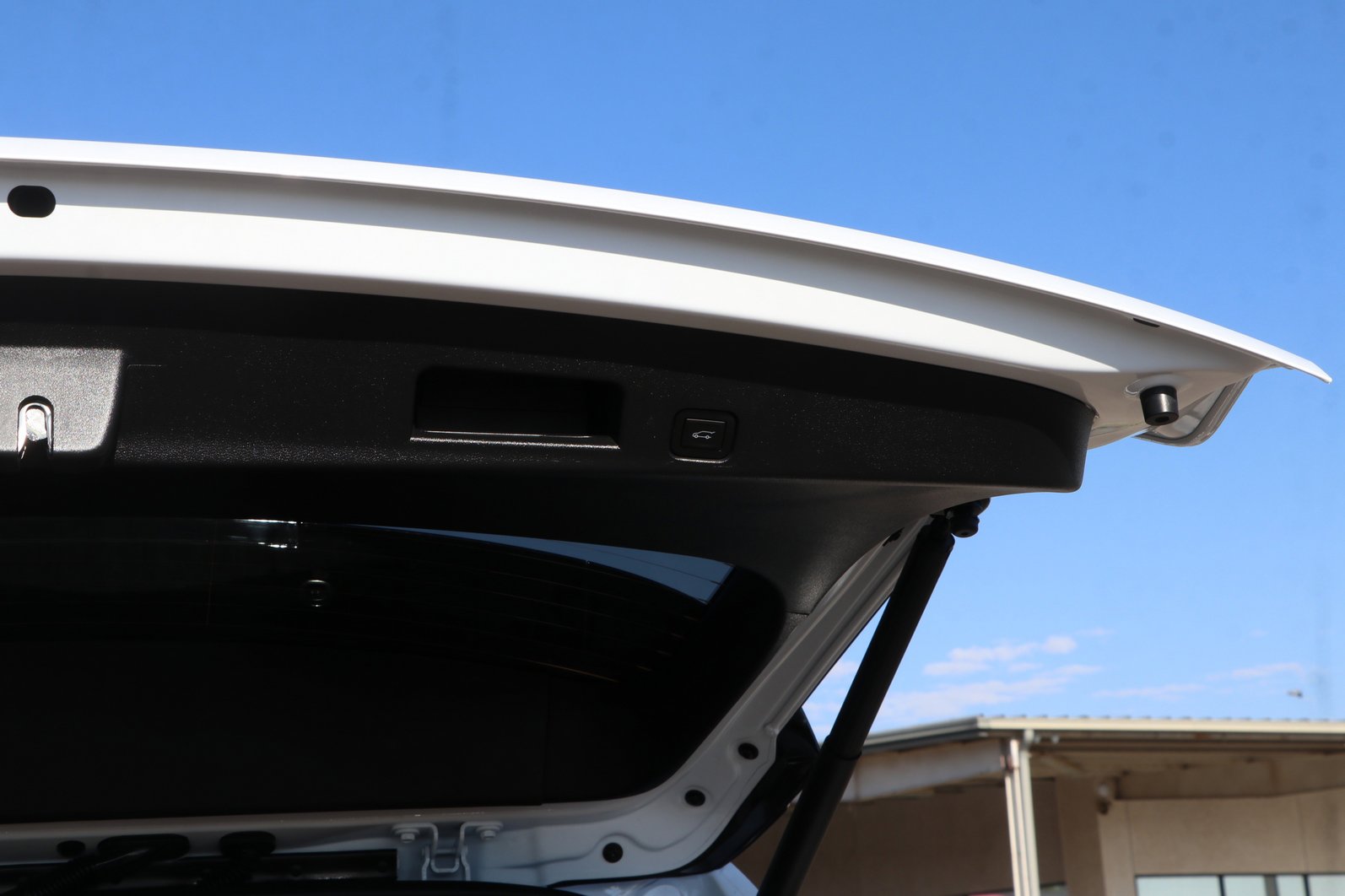 Used 2026 Chevrolet Traverse LT image 33
