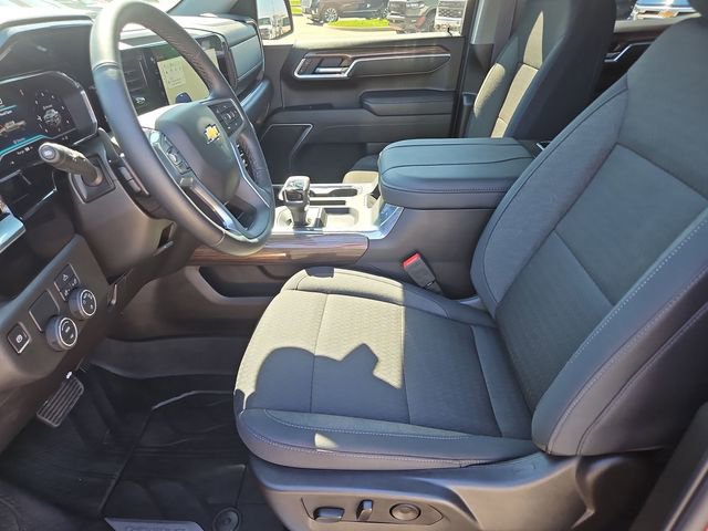 Used 2025 Chevrolet Silverado 1500 LT RWD image 19