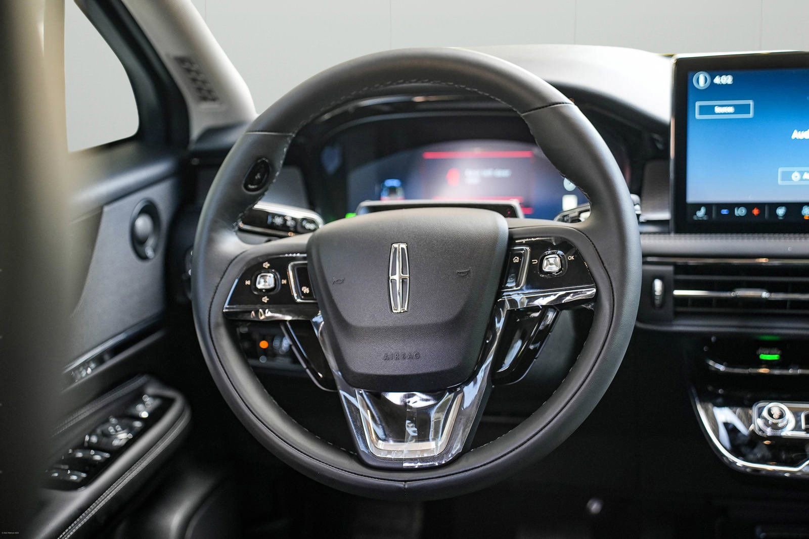 New 2024 Lincoln Corsair Grand Touring w/ Equipment Group 302A AWD/4WD image 19