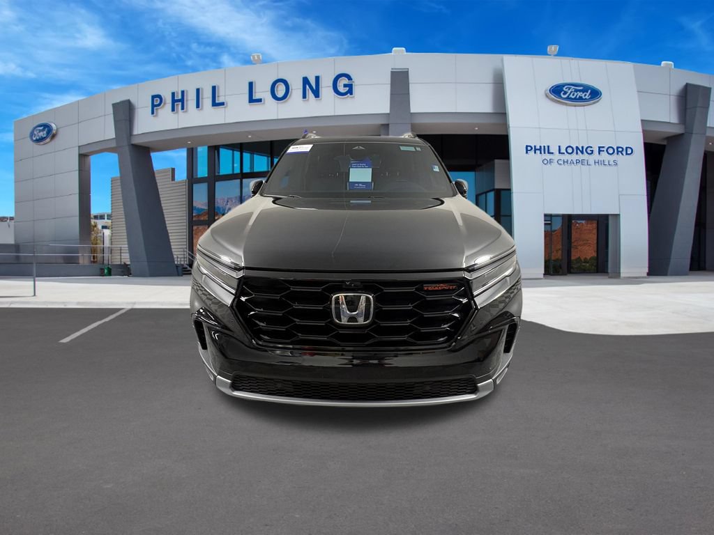 Used 2025 Honda Pilot TrailSport image 8