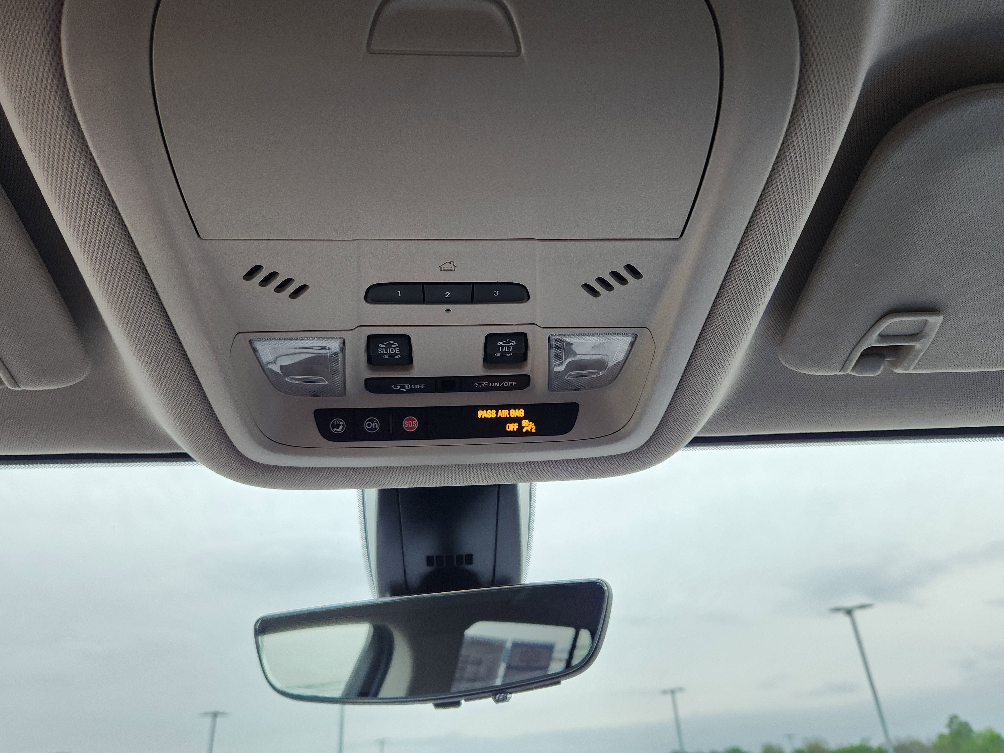 Used 2021 GMC Acadia Denali w/ Denali Technology Package image 21