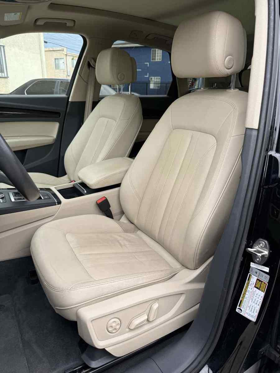 Used 2018 Audi Q5 2.0T Premium Plus w/ Premium Plus Package image 11