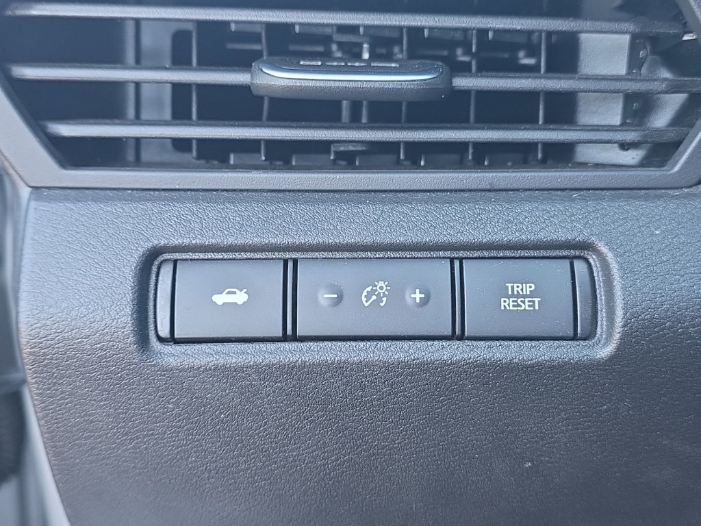 Used 2025 Nissan Altima 2.5 SR FWD image 15